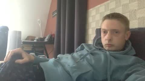 Snapshot of french59121 chatting on 10/17/25, 03:36 Antoine online show from 10/17/25, 03:36