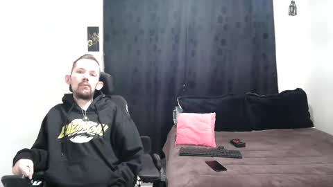 Snapshot of frenchroulette chatting on 12/27/24, 11:06 Thomas y Sophia online show from 12/27/24, 11:06