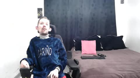 Snapshot of frenchroulette chatting on 02/27/25, 09:43 Thomas y Sophia online show from 02/27/25, 09:43