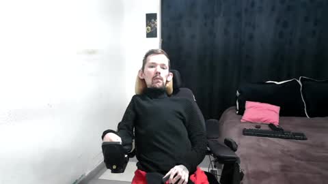 Snapshot of frenchroulette chatting on 03/01/25, 09:40 Thomas y Sophia online show from 03/01/25, 09:40