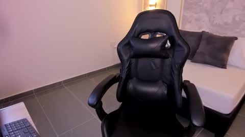 C A M I  online show from 11/27/25, 02:41