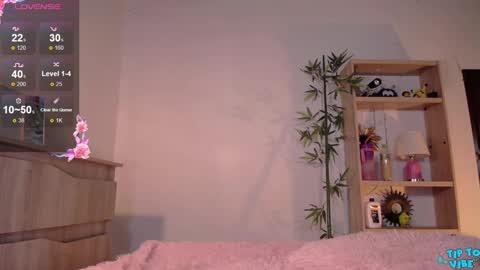 Snapshot of fresita44 chatting on 12/12/24, 09:58 see u 500 pm hora col online show from 12/12/24, 09:58