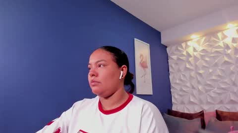 Freya online show from 10/10/25, 11:42