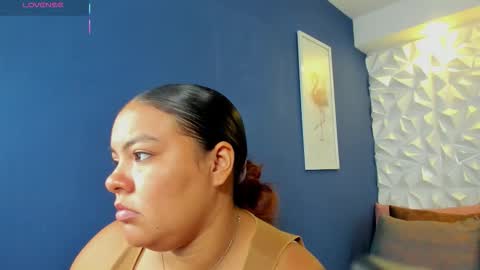 Freya online show from 11/07/25, 11:54