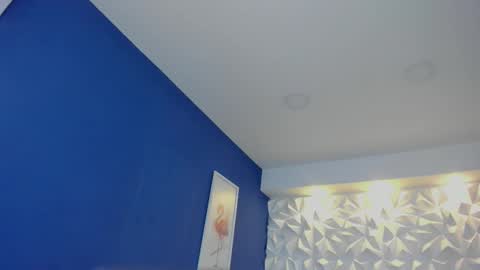 Freya online show from 11/12/25, 11:32