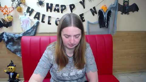 Snapshot of freyadak chatting on 11/13/25, 06:40 FreyaDak online show from 11/13/25, 06:40