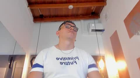 Snapshot of freyalane chatting on 09/12/25, 10:10 ALIS AND ALEX online show from 09/12/25, 10:10