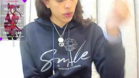 Snapshot of freyamoller chatting on 01/04/25, 07:34 FREYA online show from 01/04/25, 07:34