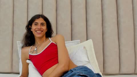 Snapshot of freyamoller chatting on 01/20/25, 10:15 FREYA online show from 01/20/25, 10:15
