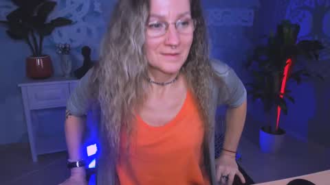Frida Tander online show from 12/19/24, 03:30