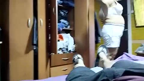 Frizzy girl online show from 01/26/25, 10:46