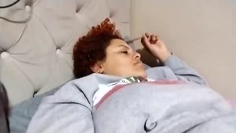 Frizzy girl online show from 11/02/25, 03:09