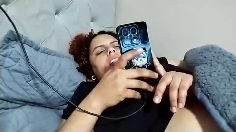 Frizzy girl online show from 11/10/25, 03:05