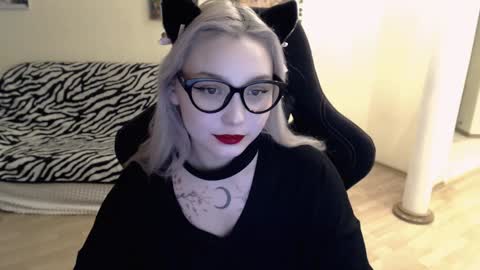 Snapshot of fromsun_forsoul chatting on 12/05/24, 05:48 Lilith online show from 12/05/24, 05:48