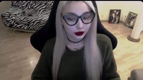 Snapshot of fromsun_forsoul chatting on 11/12/25, 11:43 Lilith online show from 11/12/25, 11:43