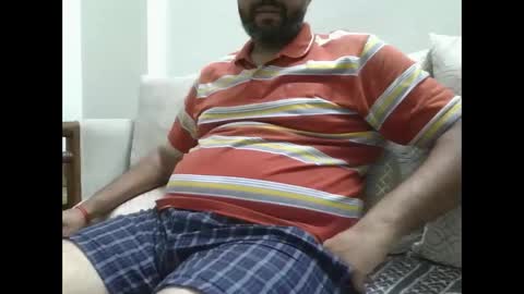 Snapshot of fruti_loops chatting on 12/20/24, 06:13 fruti loops Bull online show from 12/20/24, 06:13