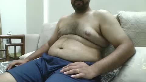 Snapshot of fruti_loops chatting on 02/02/25, 06:20 fruti loops Bull online show from 02/02/25, 06:20