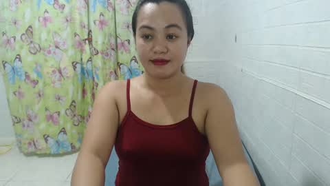 Snapshot of funluvnpinay4u chatting on 03/12/25, 02:20 MAE online show from 03/12/25, 02:20