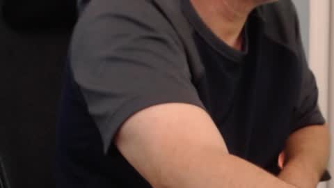 Snapshot of funnyme1234 chatting on 09/26/25, 04:33 jerry online show from 09/26/25, 04:33