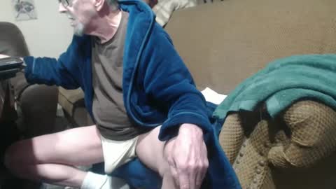 Snapshot of futch1050 chatting on 01/23/25, 08:24 Futch1950 online show from 01/23/25, 08:24