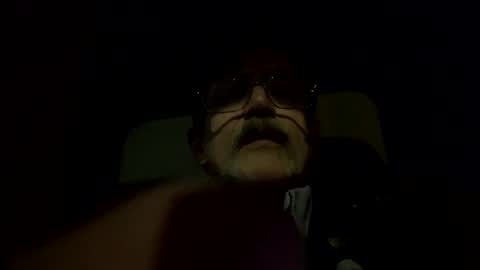 Snapshot of fxson8 chatting on 02/19/25, 06:33 fxson8 online show from 02/19/25, 06:33