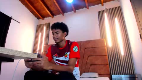 fykmor online show from 10/27/25, 04:27