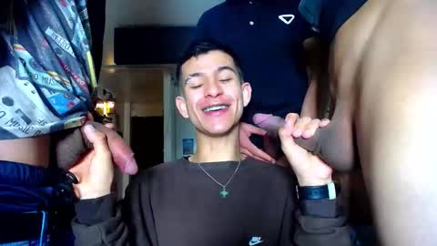 Snapshot of g4mens chatting on 10/11/25, 03:10 G4MENS online show from 10/11/25, 03:10