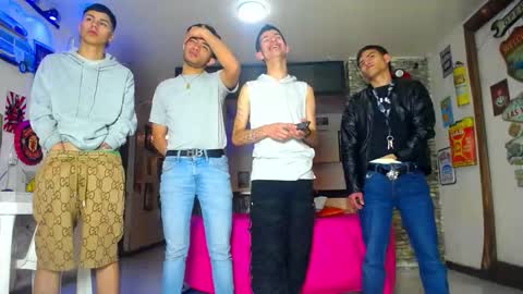 Snapshot of g4mens chatting on 10/24/25, 09:44 G4MENS online show from 10/24/25, 09:44