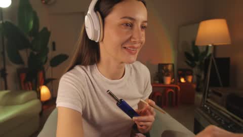 Snapshot of g_ia chatting on 12/29/24, 08:37 G online show from 12/29/24, 08:37
