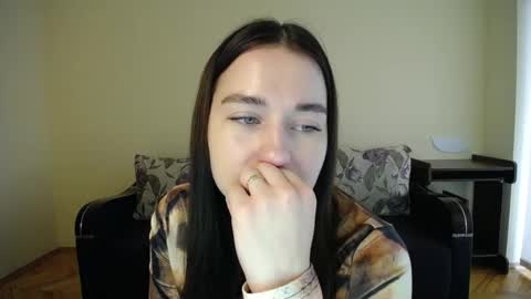 Snapshot of gabby_di chatting on 12/03/24, 09:33 Jaklin online show from 12/03/24, 09:33