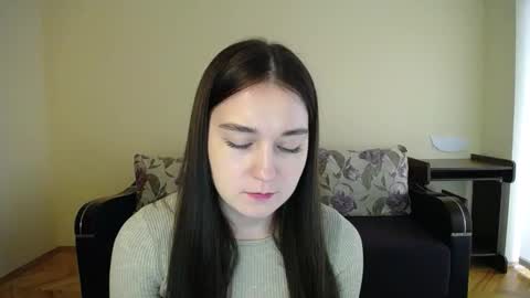 Snapshot of gabby_di chatting on 12/04/24, 11:19 Jaklin online show from 12/04/24, 11:19