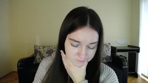 Snapshot of gabby_di chatting on 12/12/24, 09:19 Jaklin online show from 12/12/24, 09:19