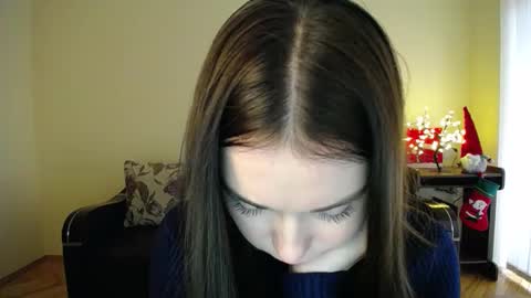 Snapshot of gabby_di chatting on 12/15/24, 11:45 Jaklin online show from 12/15/24, 11:45