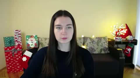 Snapshot of gabby_di chatting on 12/25/24, 12:37 Jaklin online show from 12/25/24, 12:37