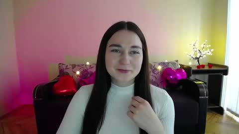 Snapshot of gabby_di chatting on 03/05/25, 09:05 Jaklin online show from 03/05/25, 09:05