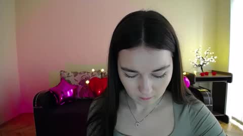 Snapshot of gabby_di chatting on 03/12/25, 09:02 Jaklin online show from 03/12/25, 09:02