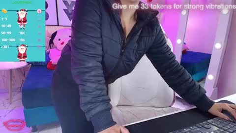 gabby_evanns online show from 12/18/24, 07:41