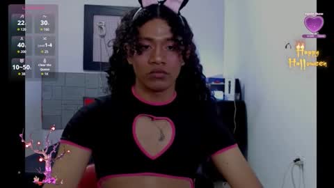 Snapshot of gabbymendez21 chatting on 10/17/25, 09:28 Gabby Mendez online show from 10/17/25, 09:28