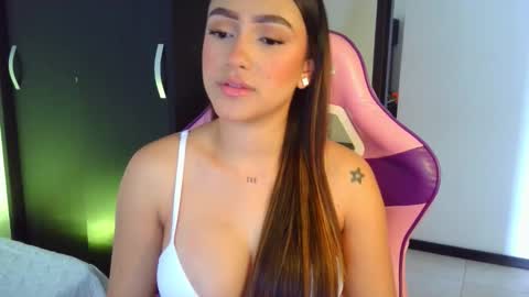 Snapshot of gabi_xi chatting on 09/29/25, 01:16 Gabi online show from 09/29/25, 01:16