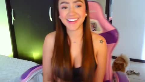Snapshot of gabi_xi chatting on 10/02/25, 01:40 Gabi online show from 10/02/25, 01:40