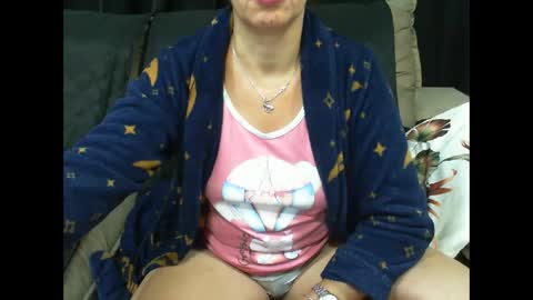 Snapshot of gabibrasil chatting on 12/11/24, 02:41 gaby layla online show from 12/11/24, 02:41