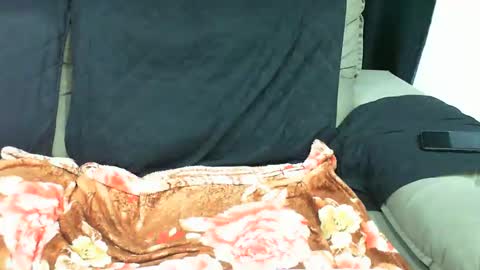 Snapshot of gabibrasil chatting on 01/18/25, 02:47 gaby layla online show from 01/18/25, 02:47