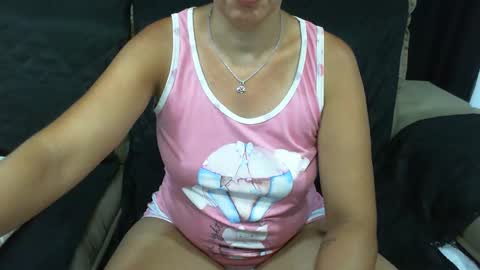 Snapshot of gabibrasil chatting on 03/01/25, 02:48 gaby layla online show from 03/01/25, 02:48