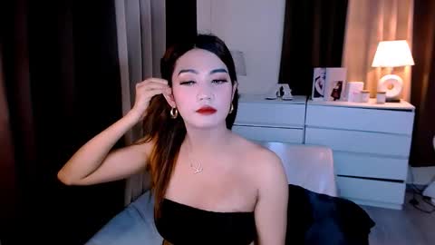 Snapshot of gabriela_deluxe chatting on 10/17/25, 01:53 gabriela_deluxe online show from 10/17/25, 01:53