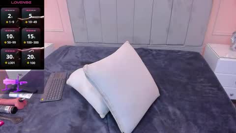   online show from 11/15/25, 01:40