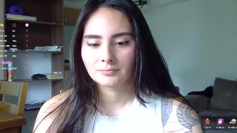 Snapshot of gabriela_miller_2 chatting on 09/17/25, 07:37 Gabriela Miller online show from 09/17/25, 07:37