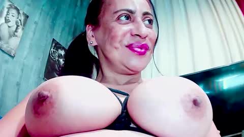 Snapshot of gabriela_sexy chatting on 03/04/25, 05:56 Gabriella Lopez online show from 03/04/25, 05:56