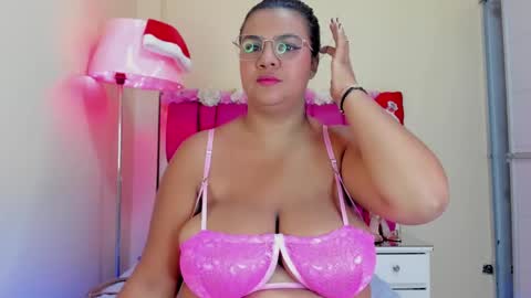 Gaby Im on vacation see you on November 25 online show from 12/30/24, 02:51