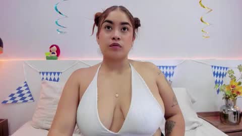 Snapshot of gabriella_luv chatting on 10/11/25, 12:15 gabriella_luv online show from 10/11/25, 12:15