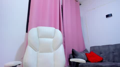 gaby online show from 11/03/25, 01:45